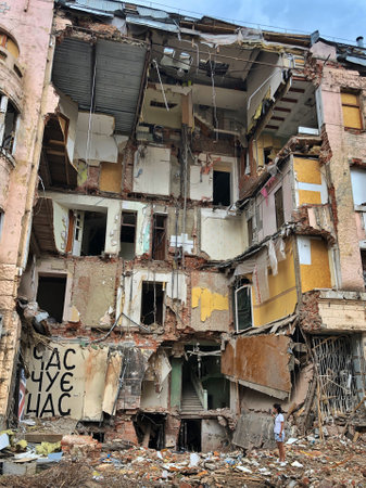 23.06.2022 Ukraine, Kharkov. war in Ukraine. Broken house from a rocket attack. Lets pray for Ukraine, Stop the war in Ukraineのeditorial素材