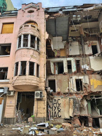 23.06.2022 Ukraine, Kharkov. war in Ukraine. Broken house from a rocket attack. Lets pray for Ukraine, Stop the war in Ukraineのeditorial素材