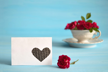 Blank greeting card and rosesの写真素材