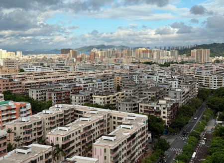 In the morning, the southern city is bathed in sunshine, with undulating mountains, dense forests,...
