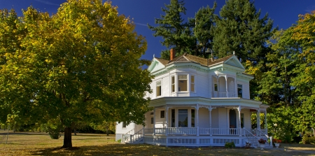 Old styled two story white houseのeditorial素材