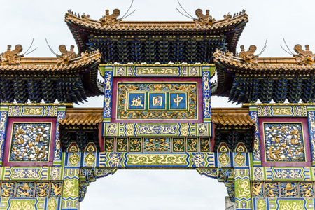 ENGLAND, LIVERPOOL - 15 NOV 2015: Chinatown Arch, Gateのeditorial素材