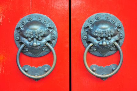 Red Door From Chinese Templeの写真素材