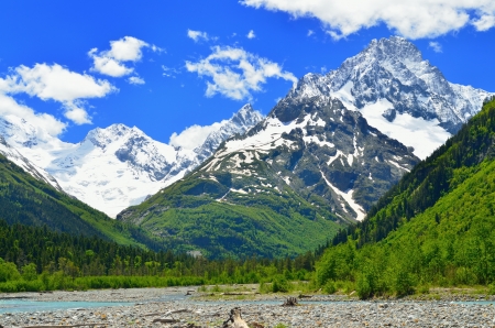 This is sunny day in spring mountainsの写真素材