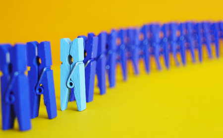 Standing out from the crowd . Leadership, individuality and difference. Waiting in line