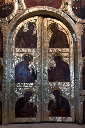 iconostasis in russian orthodox church at Suzdalのeditorial素材