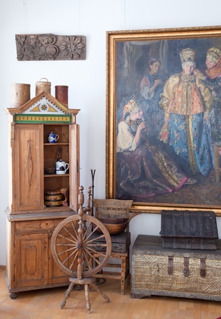 RUSSIA, MUROM  - FEBRUARY 18:  Galery by artist Kulikov (1875-1941) at Murom.February 18, 2011 in Murom, Russia. Interior of gallery with pictures by artistのeditorial素材