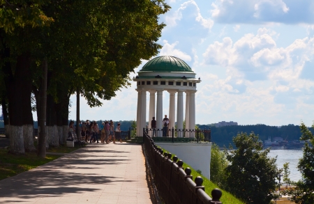 YAROSLAVL, RUSSIA - JULY 28: Embankment in summer in July 28, 2012 in Yaroslavl,  Russia.City was founded in 12th century. Historic city center is World Heritage Site. Population - 591,374 peopleのeditorial素材