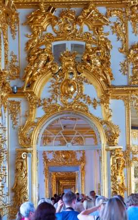 ST.PETERSBURG, RUSSIA - AUGUST 2: Interior of Catherine Palace in August 2, 2012 in St.Petersburg, Russia. The former imperial palace.  Building is laid in 1717 on orders of Catherine I. Now a museumのeditorial素材