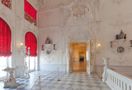 ST.PETERSBURG, RUSSIA - AUGUST 2: Interior of Catherine Palace in August 2, 2012 in St.Petersburg, Russia. The former imperial palace.  Building is laid in 1717 on orders of Catherine I. Now a museum
のeditorial素材