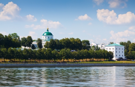 Ilyinsko Tikhon Church in Yaroslavl from Volga in the summer. Russia    のeditorial素材