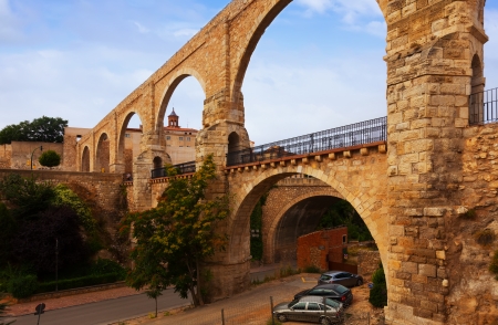 Los Arcos aqueduct. Teruel, Spainの写真素材
