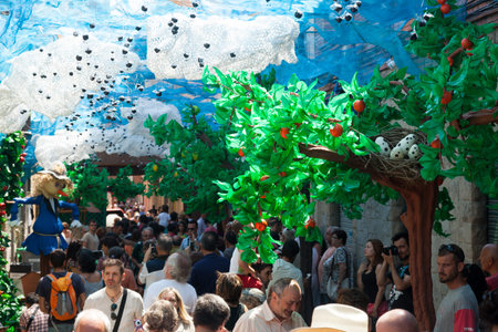 BARCELONA, CATALONIA - AUGUST 15: Gracia Street Festival in August 15, 2013 in Barcelona, Catalonia.Decorated streets of Gracia district. Rural themのeditorial素材