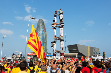 BARCELONA, SPAIN - SEPTEMBER 11, 2014: Castellers performing Castells in National Day of Cataloniaのeditorial素材