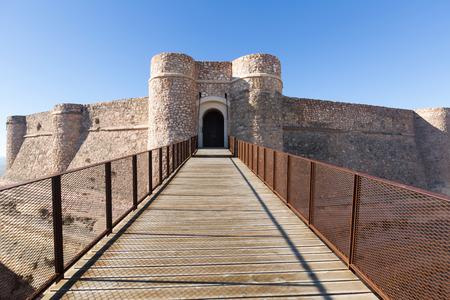 Gate of castle of Chinchilla.  Chinchilla de Monte-Aragon, province of Albacete, Spainのeditorial素材