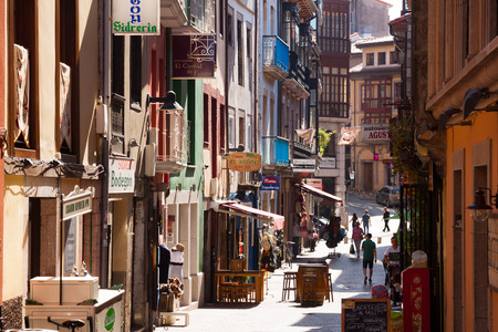 LLANES, SPAIN - JULY 3, 2015: Street  of Llanes. Asturias, Spainのeditorial素材