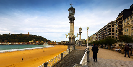 SAN SEBASTIAN, SPAIN - NOVEMBER 6, 2014: Embankment of La Concha bay  in autumn time at San Sebastian. Basque Country, Spainのeditorial素材