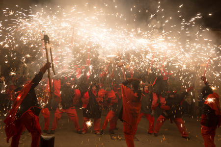 BADALONA, SPAIN â JULY 11, 2016: artists at night firework performance at Fiesta de Sant Antonio in Lliefia district in Badalona, Cataloniaのeditorial素材