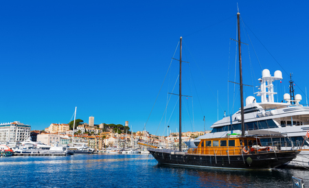 Port of Cannes and boats from sea view  at the French Riviera at sunny day

の写真素材