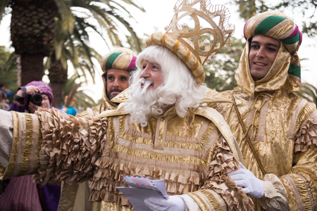BARCELONA, SPAIN â  JANUARY 5, 2017: King-magician Melchor and his retinue take letters from children. Barcelona, Spainのeditorial素材