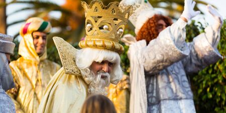 BARCELONA, SPAIN â JANUARY 5, 2017:  Official ceremony of meeting Three Magi in port during festive celebration. Barcelona, Cataloniaのeditorial素材