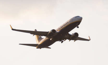 Raynayr airline plane takes off from the runway at Barcelona El Prat airport. Board number EI-DPIのeditorial素材