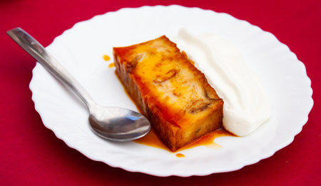 Traditional dessert of English cuisine is pudding