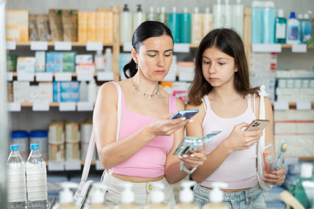 Mom and teen scan toothbrush packsの写真素材