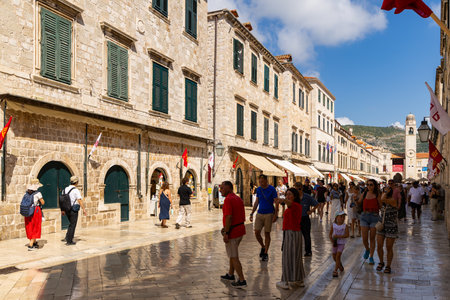 Dubrovnik, Croatia - August 3 2025: View of city streets in Dubrovnik, Croatiaのeditorial素材