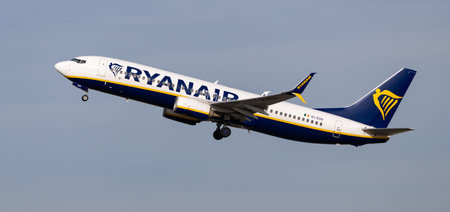 Ryanair Boeing 737-800 airplane takes off from Barcelona Airportのeditorial素材