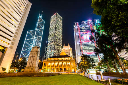 The Old Supreme Court Building exterior with skyscraper background in Hong Kong, China.のeditorial素材