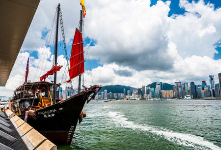 Ancient Chinese sail ship of Duk Ling in Victoria Harbour, Hong kong.のeditorial素材