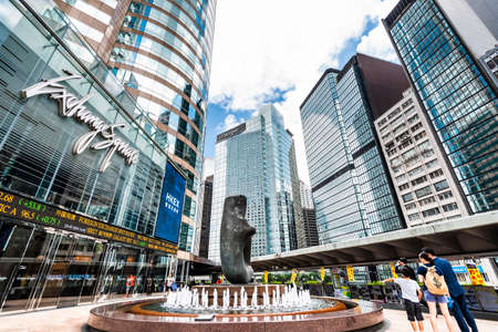 The Forum (podium level) of Exchange Square with skyscrapers in the background. It houses numerous financial institution and the Hong Kong Stock Exchangeのeditorial素材