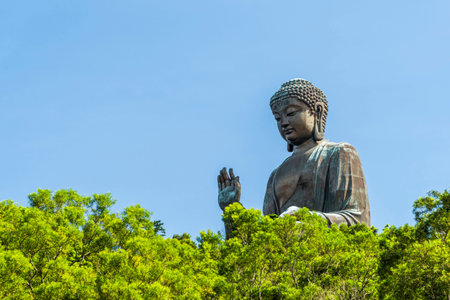 Tian Tan Buddha-the world's tallest outdoor seated bronze Buddha located in Hong Kong.のeditorial素材