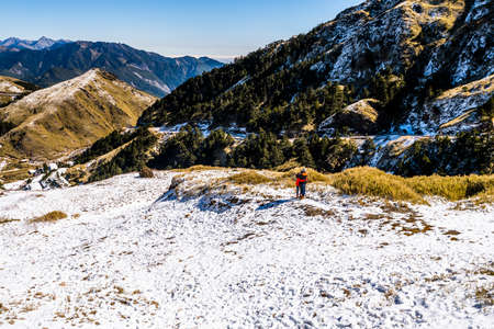 The snow and ice of Taiwan's Hehuanshan covered most of the mountains and forests. Taroko National Park is one of Taiwan's most popular tourist attractions.のeditorial素材