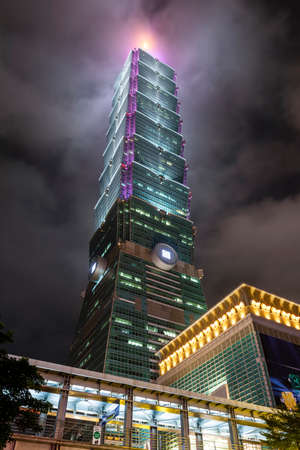 Night view of Taipei 101 skyscrapers in Taipei, Taiwan.のeditorial素材