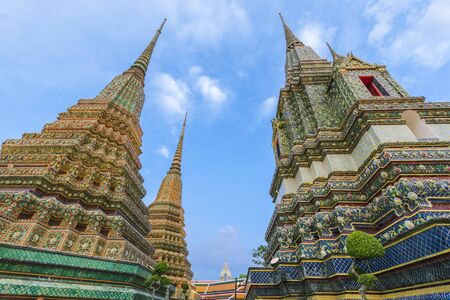 Wat Pho has beautiful architecture and is a major tourist attraction of Bangkok in Thailand.の素材 [FY310150450206]