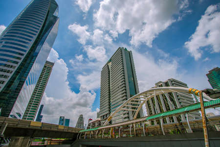 The bridge between Chong Nonsi BTS station in Bangkokの写真素材