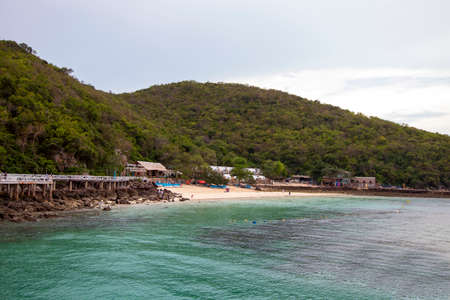 Scenery of Koh Lan, a popular sea attraction of Chonburi Province in Thailand.の写真素材