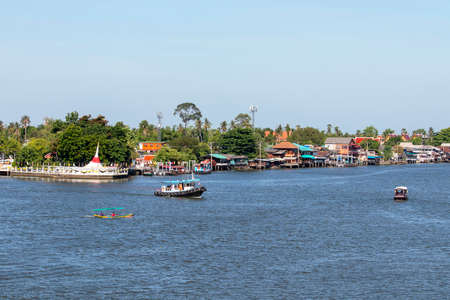 Scenery of Koh Kret, a popular tourist destination along the Chao Phraya River in Nonthaburi in Thailand.の写真素材