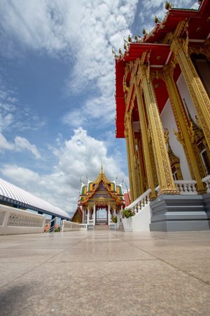 Wat Lahan has beautiful architecture and is an important tourist destination of Nonthaburi Province...