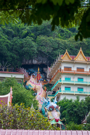 Wat Ban Tham has beautiful architecture and is a popular religious attraction in Kanchanaburi in Thailand.の写真素材