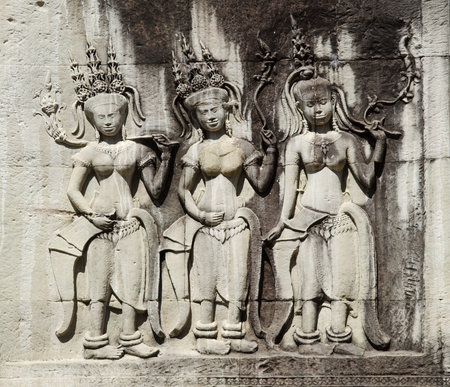 cambodia ancient khmer stone carvings angkor wat temples cambodia asia