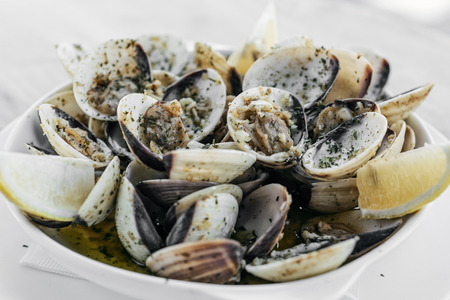 garlic white wine steamed clams seafood portuguese tapas simple snackの写真素材