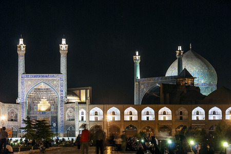 the shah mosque famous landmark on Naqsh-e Jahan Square in isfahan city iranのeditorial素材