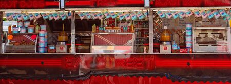 MACKAY, QUEENSLAND, AUSTRALIA - JUNE 2019: A hot food eat street catering van selling a variety of meals at Mackay Annual Showのeditorial素材
