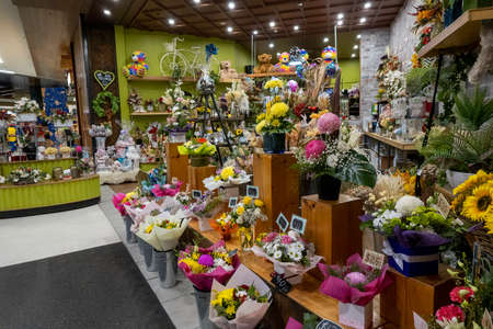 Townsville, Queensland, Australia - November 2021: Fresh flowers for sale in bunches and arrangements at floristのeditorial素材