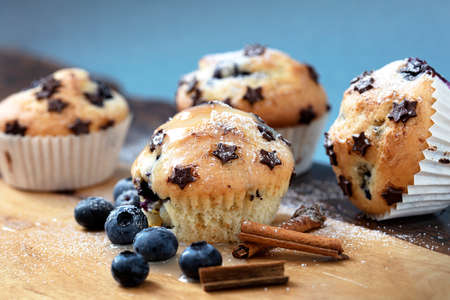 Muffins with blueberry and cinnamonの写真素材