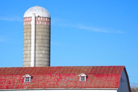 barn silo farming agriculture building roof country ranch の写真素材