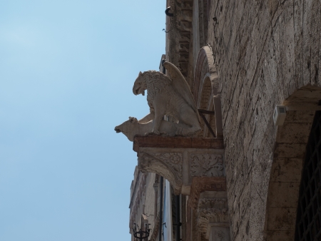 Detail  of portal of Palazzo dei Priori/City Hall/ in  Perugiaのeditorial素材